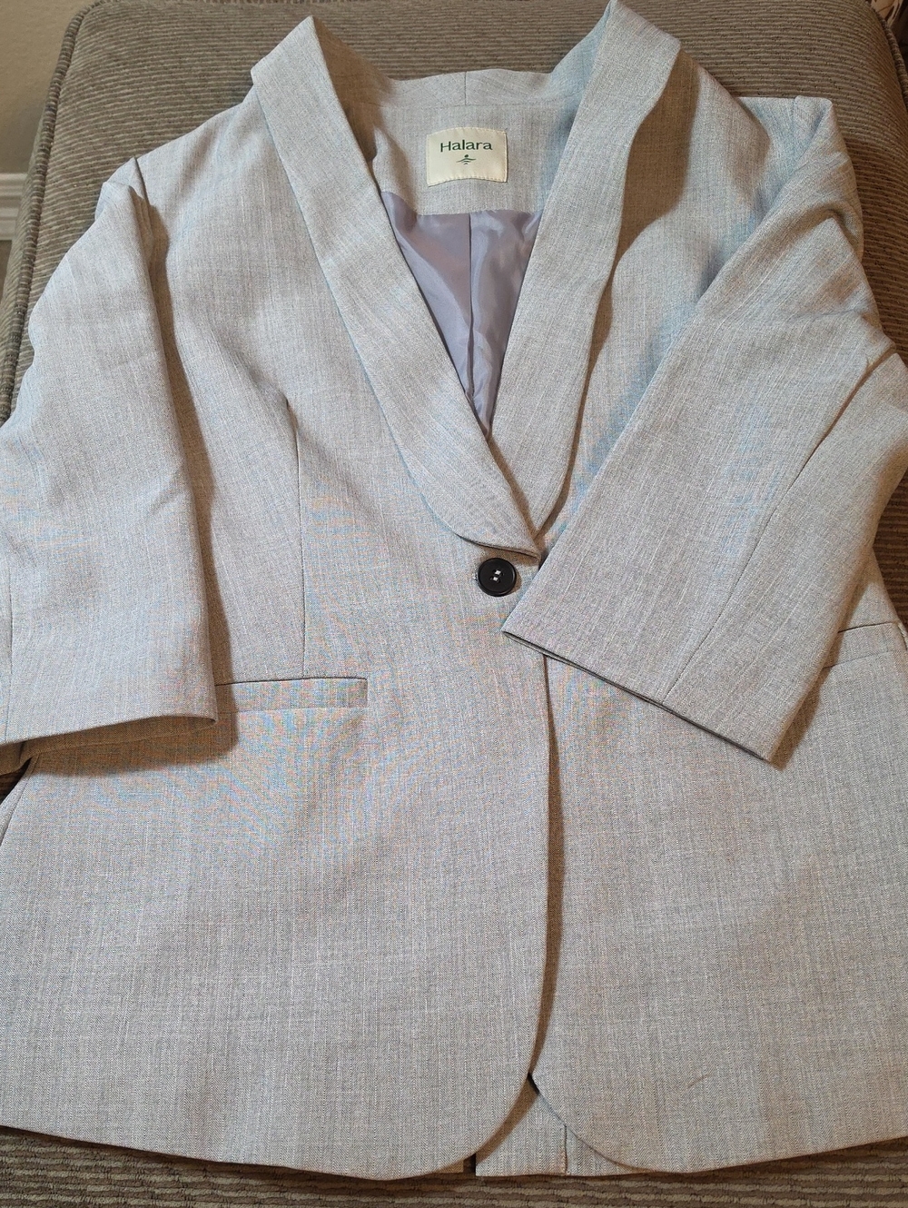 Halara One Button Blazer - Picture 11 of 12